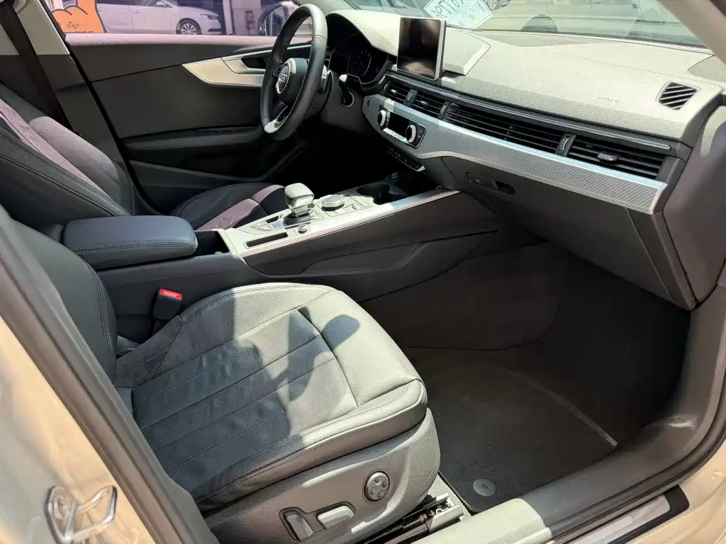 Audi A4L 2017