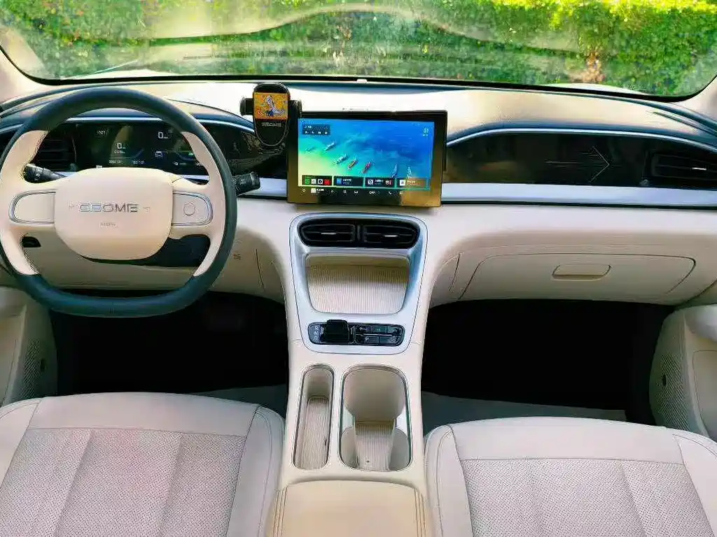 Geely Galaxy Starwish 2025 — фото 9
