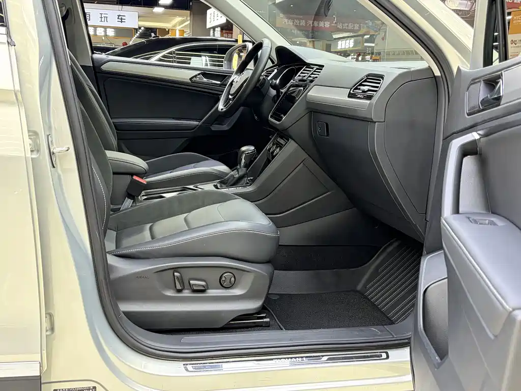 Volkswagen Tiguan L 2020 — фото 11