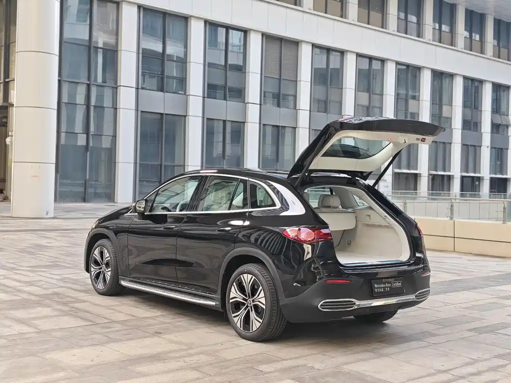 Mercedes-Benz EQE SUV 2025
