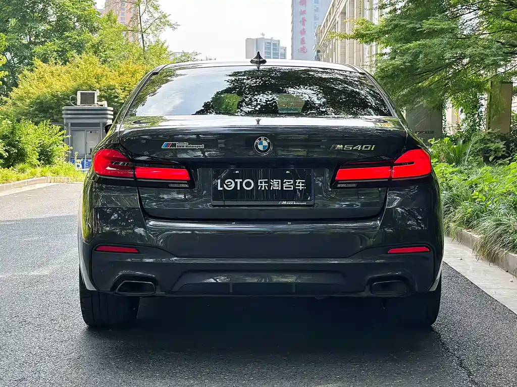 BMW 5 Series 2023