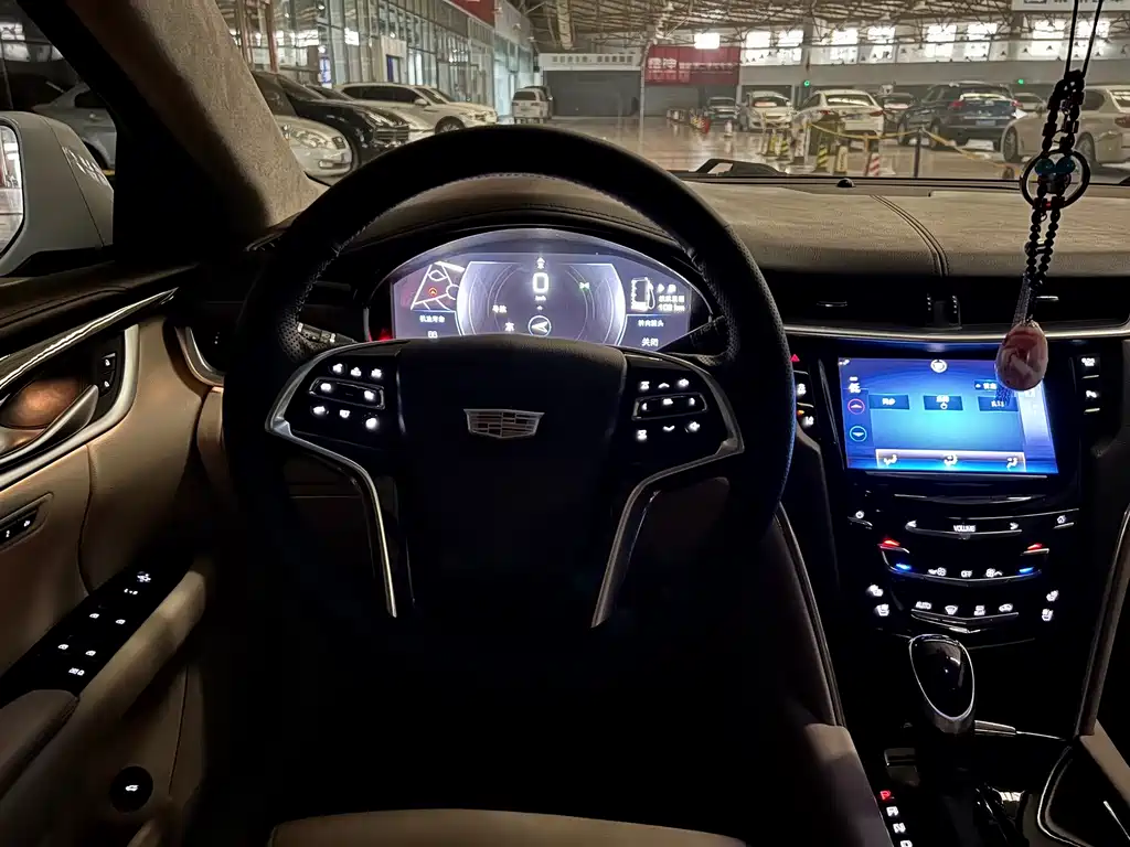 Cadillac XTS 2015 — фото 14