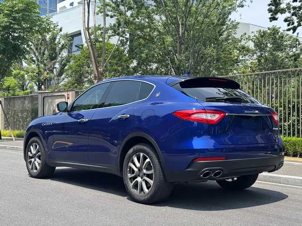 Maserati Levante 2017 — фото 8