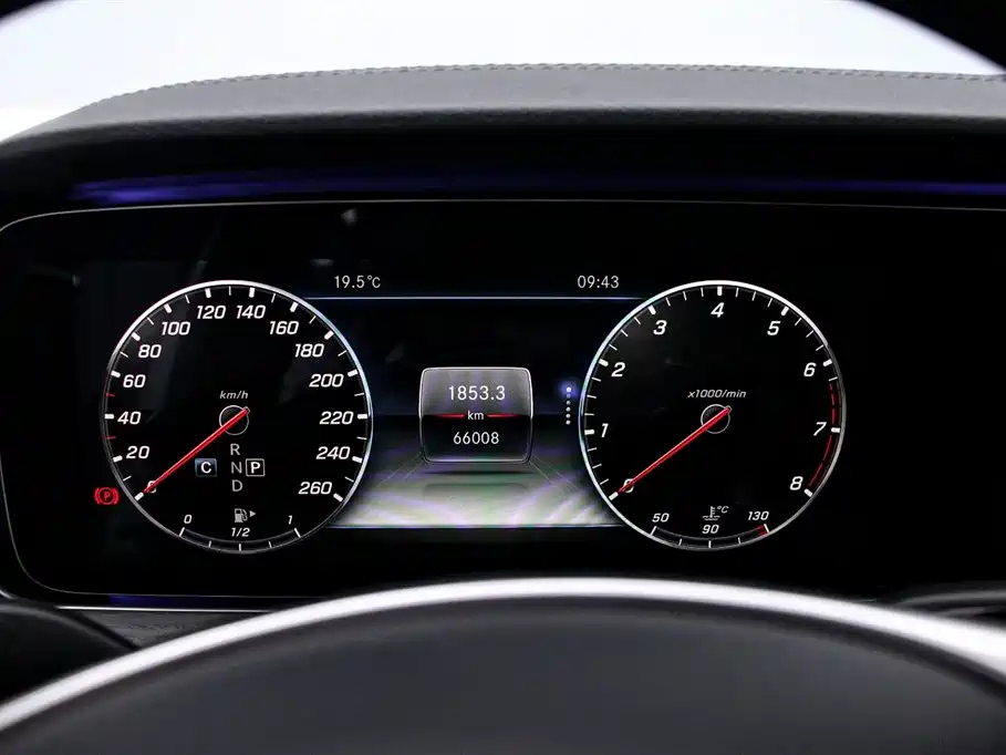 Mercedes-Benz E-Class 2018 — фото 6