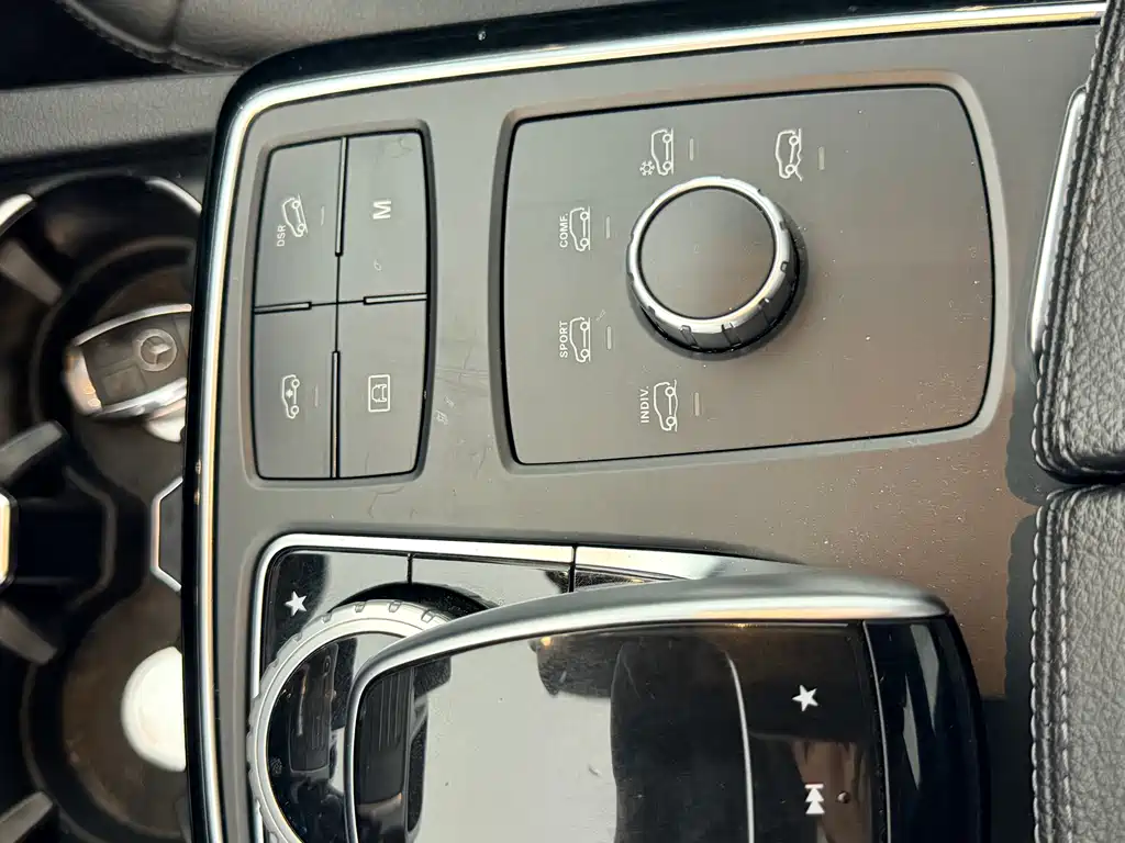 Mercedes-Benz GLS 2018 — фото 12