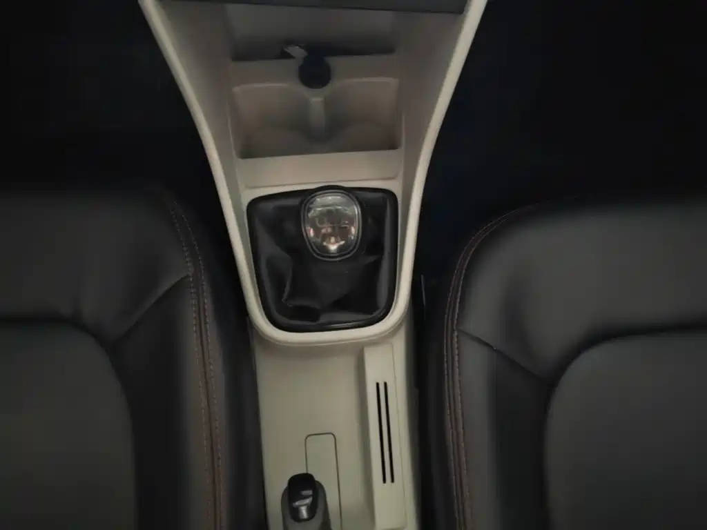 Skoda Rapid 2016 — фото 14