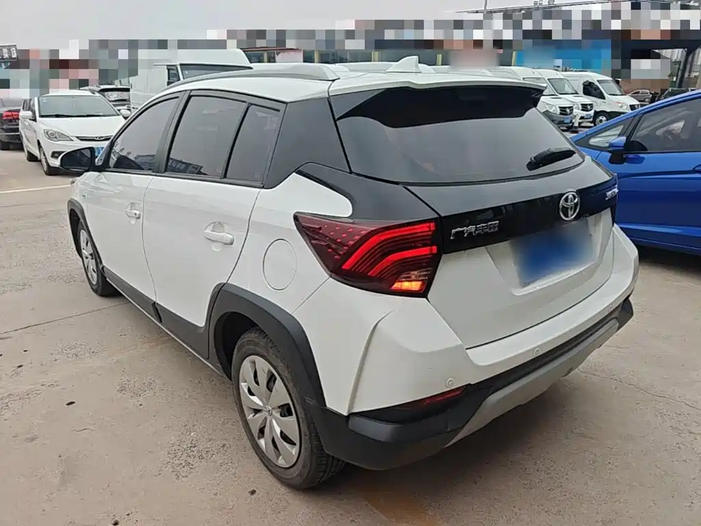 Toyota Yaris L 2020