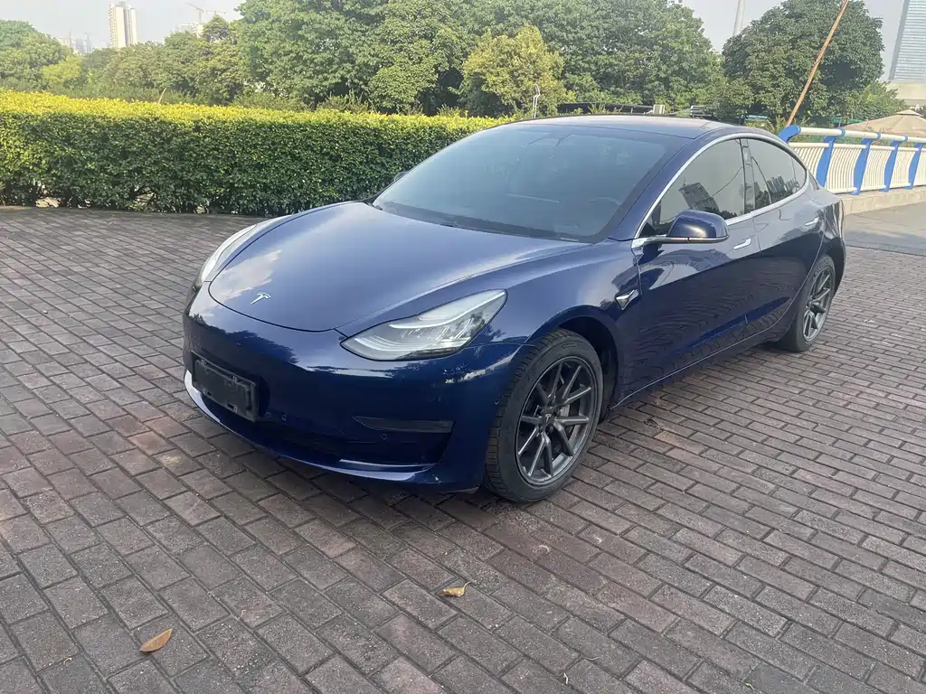 Tesla Model 3 2019 — фото 1