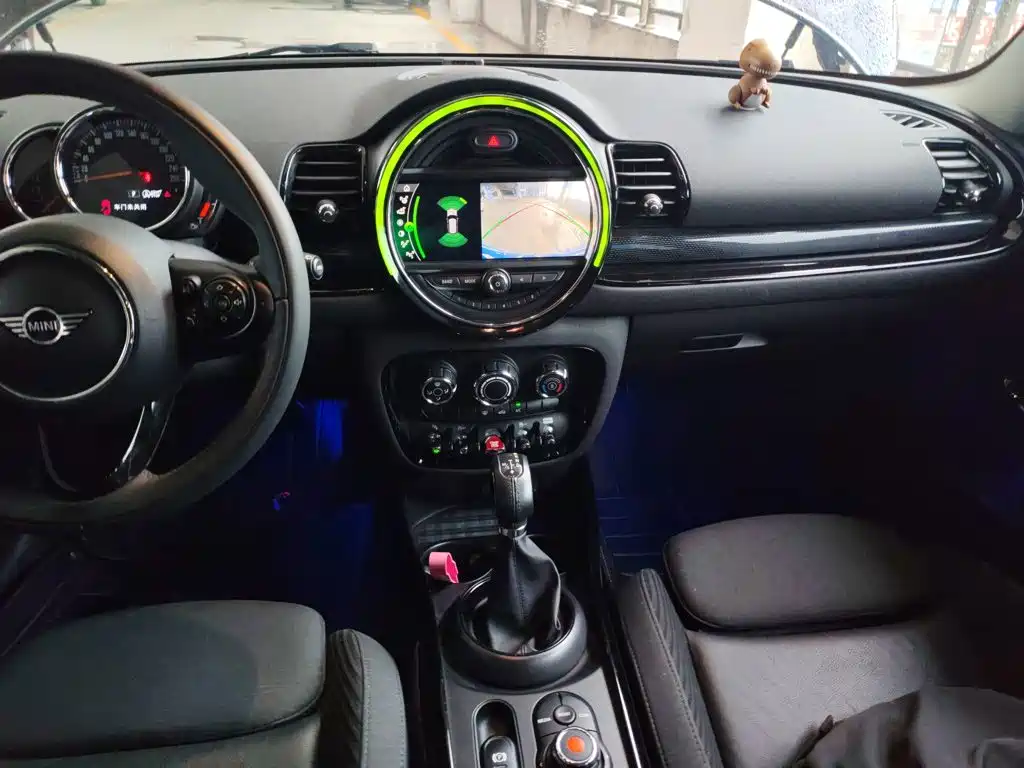 MINI Clubman 2019 — фото 10