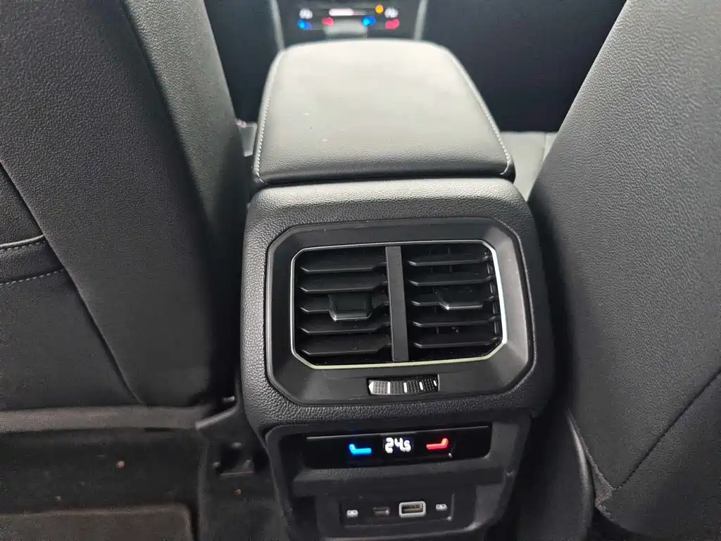 Volkswagen Tiguan L 2023