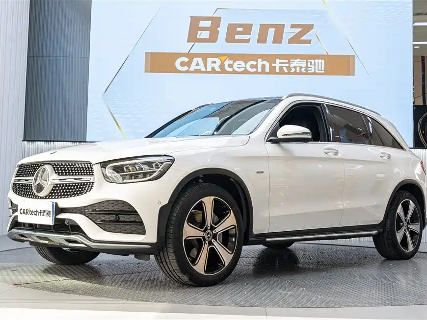 Mercedes-Benz GLC 2022 — фото 1