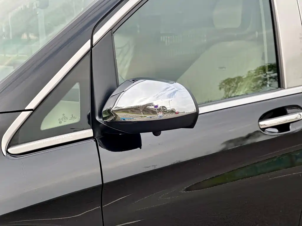 Mercedes-Benz Vito 2022 — фото 18