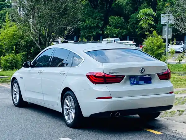 BMW 5 Series GT 2015