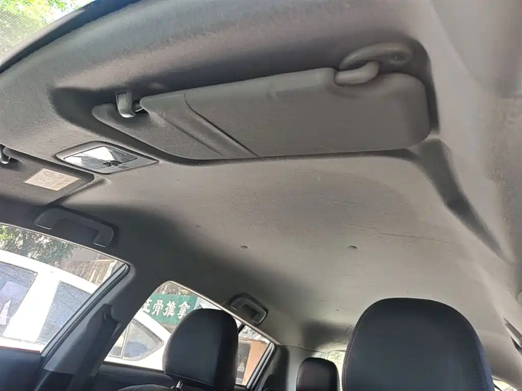 Toyota Yaris L 2019 — фото 18