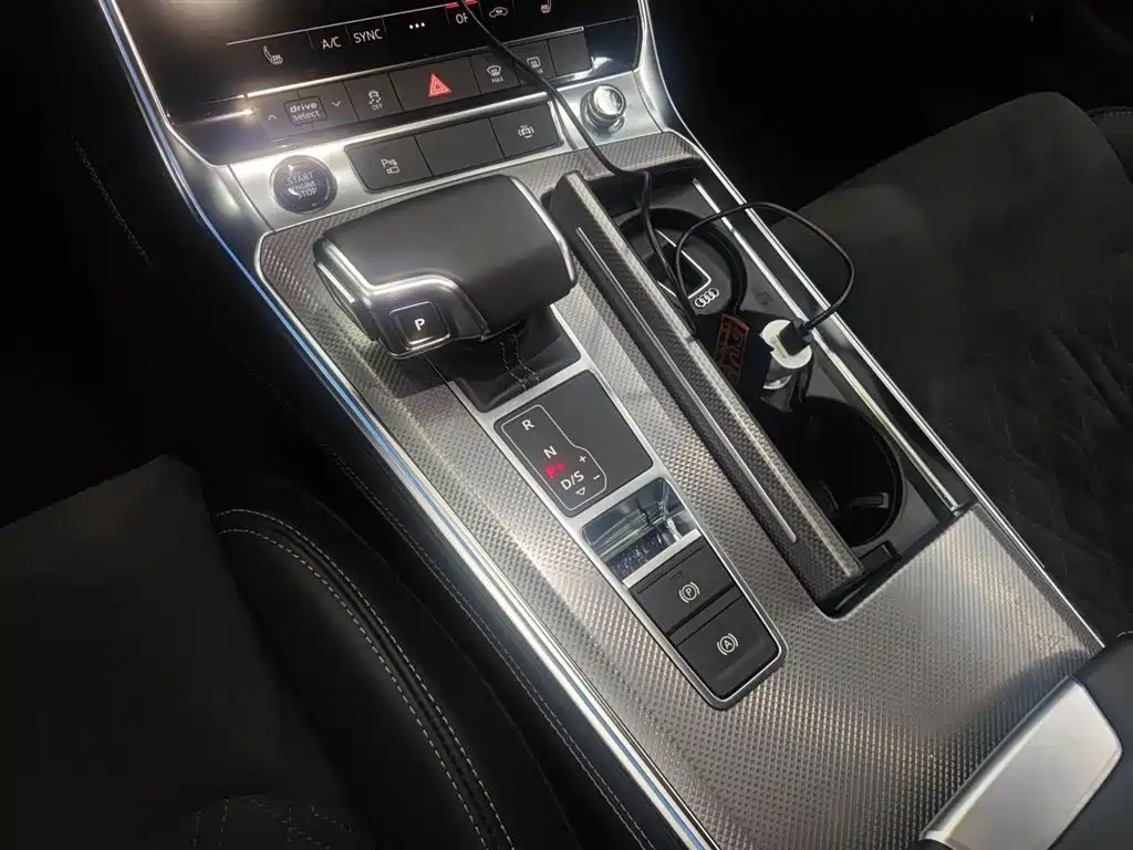 Audi A6L 2022 — фото 7