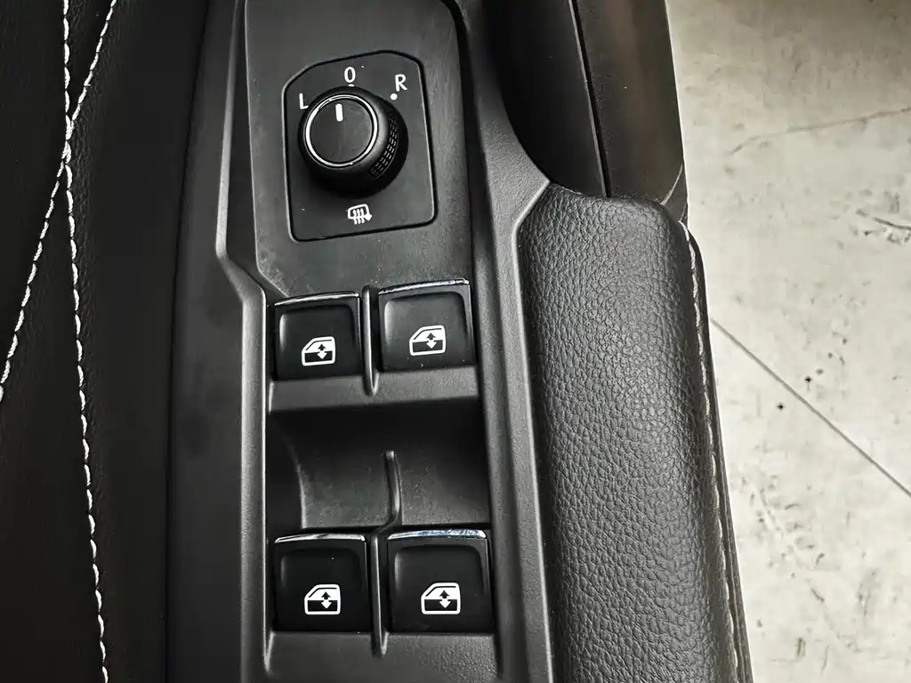Volkswagen Tiguan L 2023 — фото 13