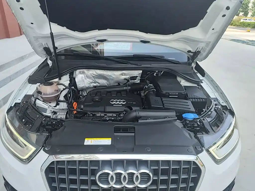 Audi Q3 2014 — фото 20