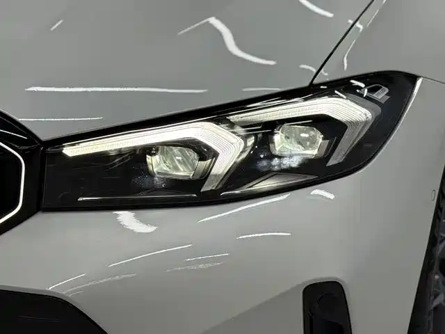 BMW 3 Series 2025 — фото 15