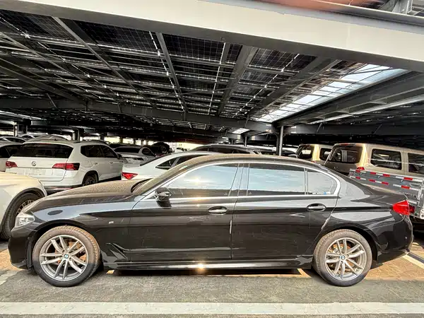 BMW 5 Series 2020