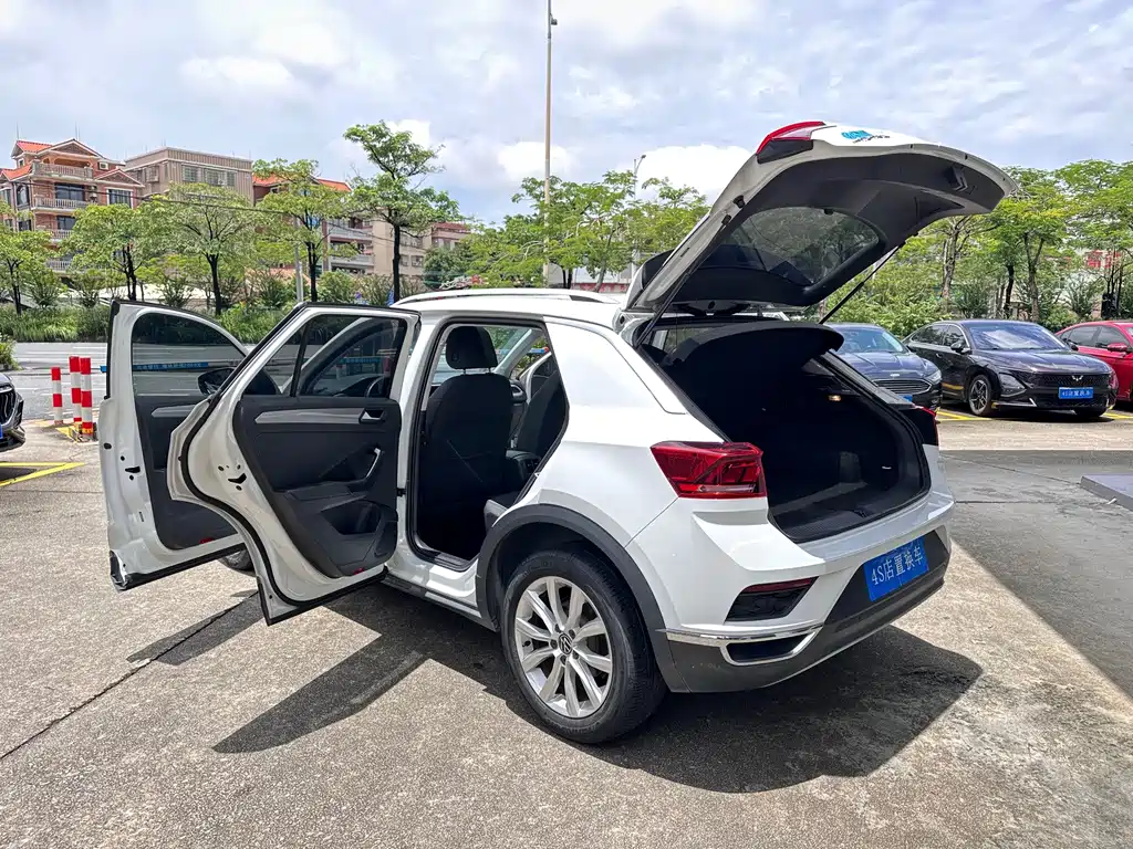 Volkswagen T-Roc 2022 — фото 22