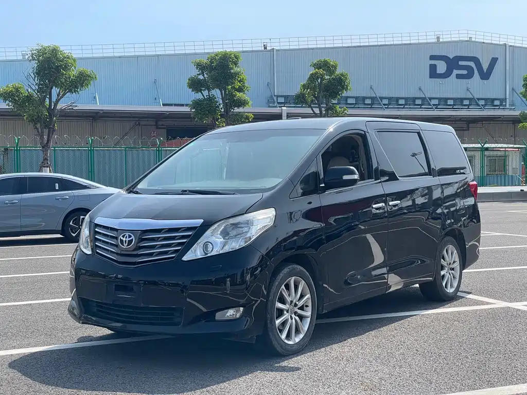 Toyota Alphard 2012 — фото 1