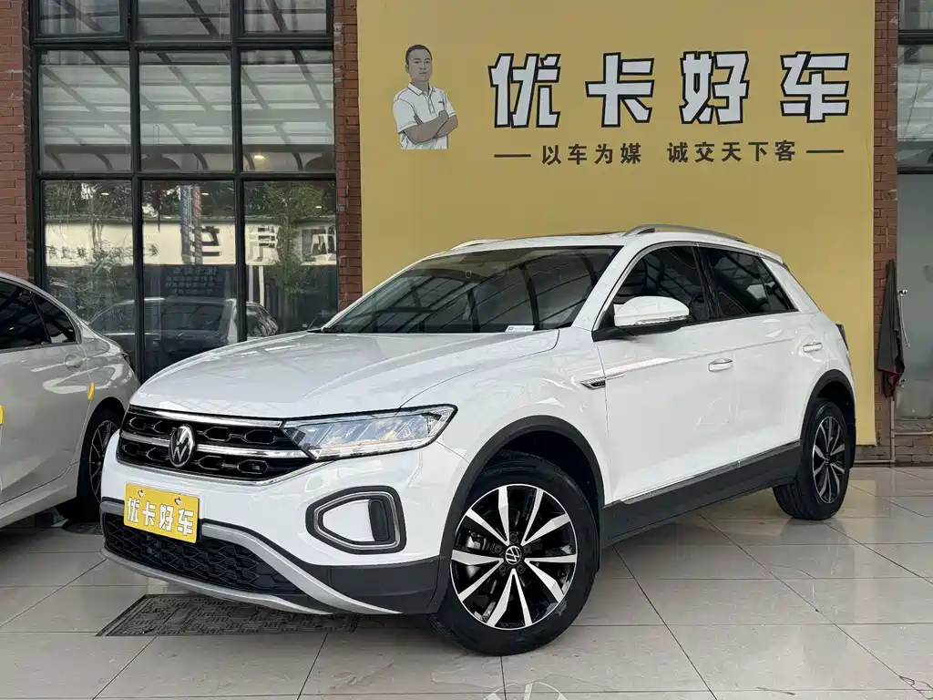 Volkswagen T-Roc 2023 — фото 1