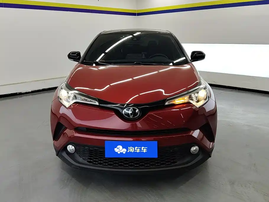 Toyota C-HR 2019 — фото 2