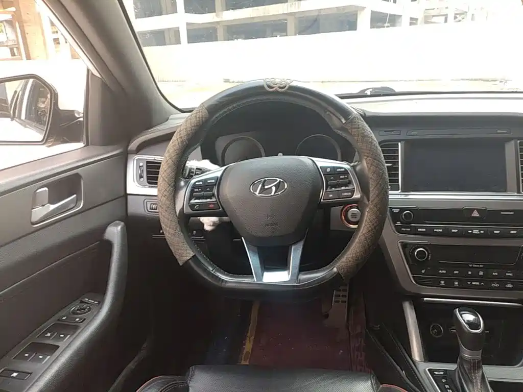 Hyundai Sonata 2016 — фото 11