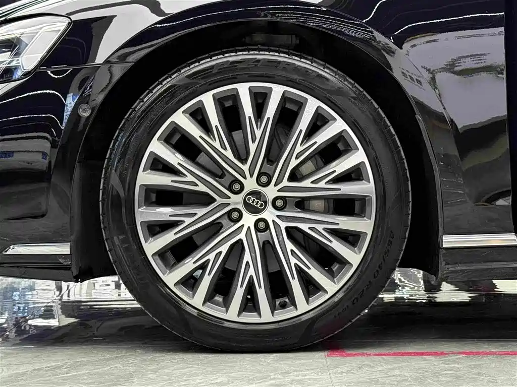 Audi A8 2023