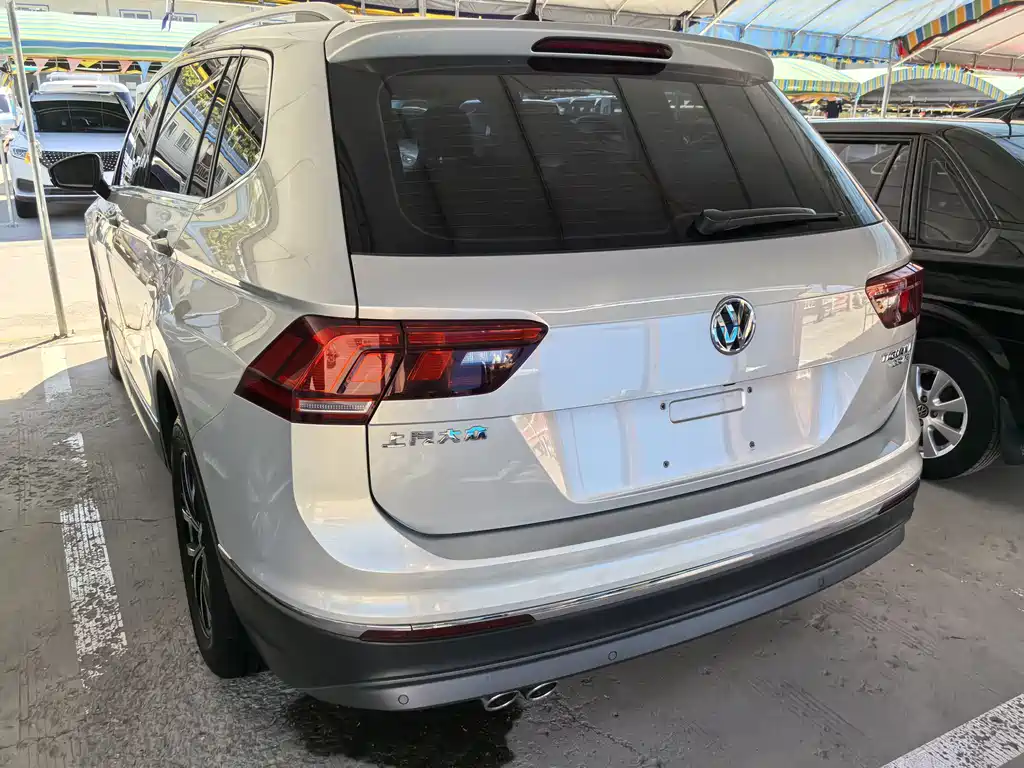 Volkswagen Tiguan L 2018 — фото 4