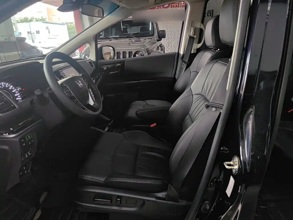 Honda Odyssey 2021 — фото 15