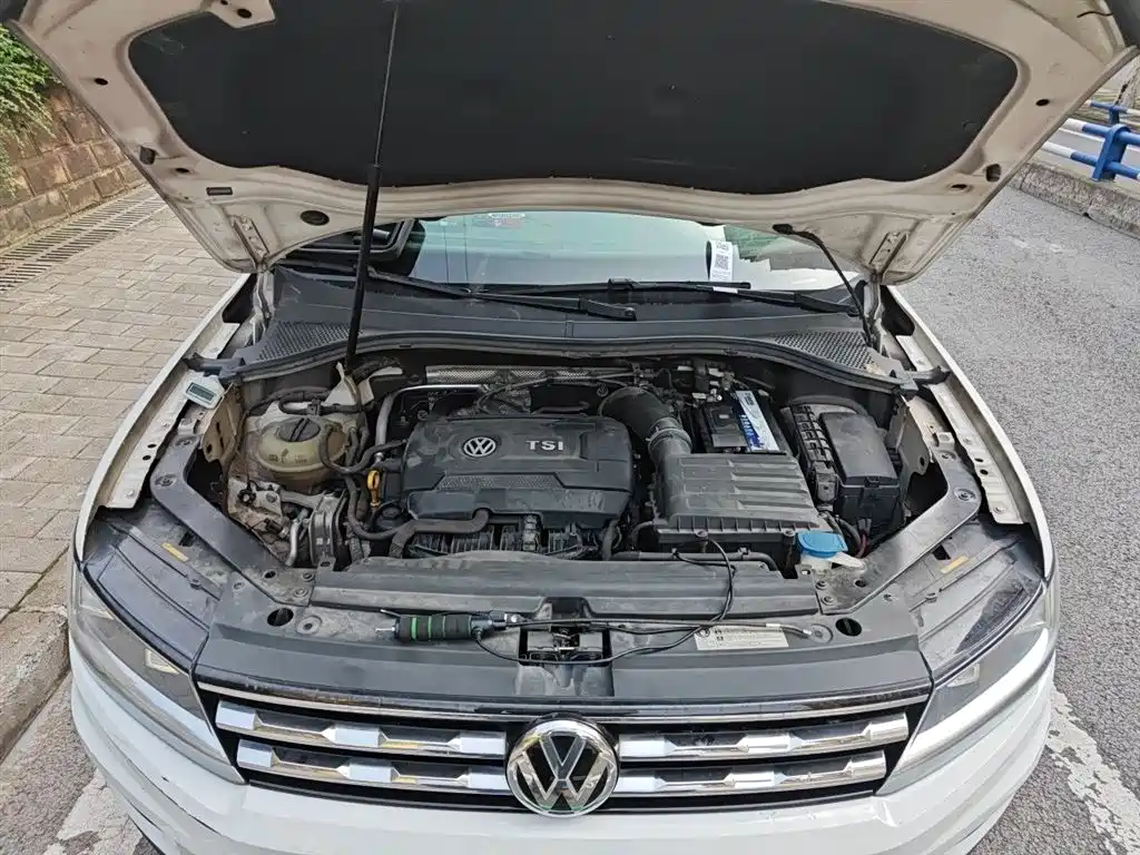 Volkswagen Tiguan L 2017 — фото 11