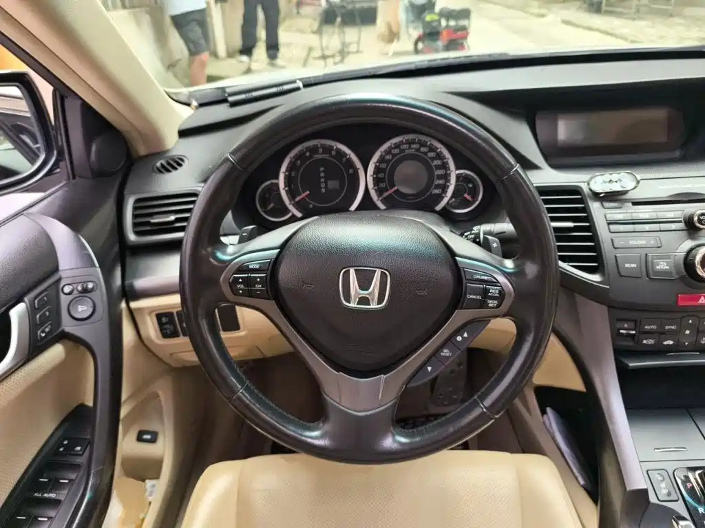 Honda Spirior 2014 — фото 3