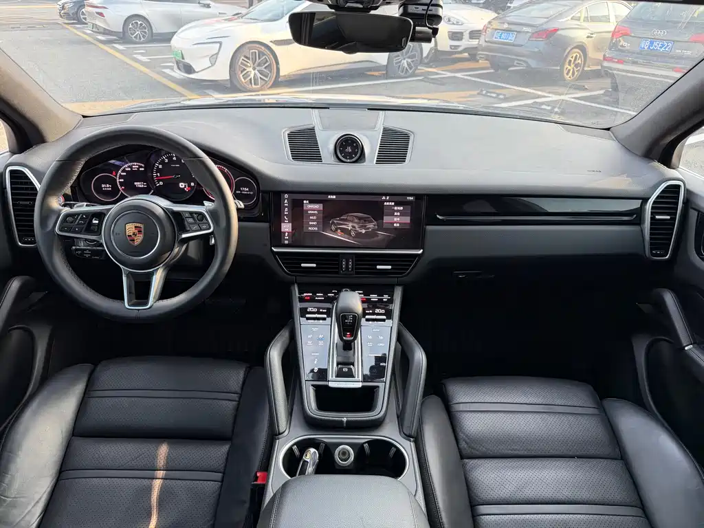 Porsche Cayenne 2018 — фото 9