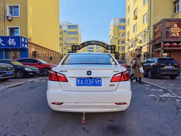 Changan Eado 2015