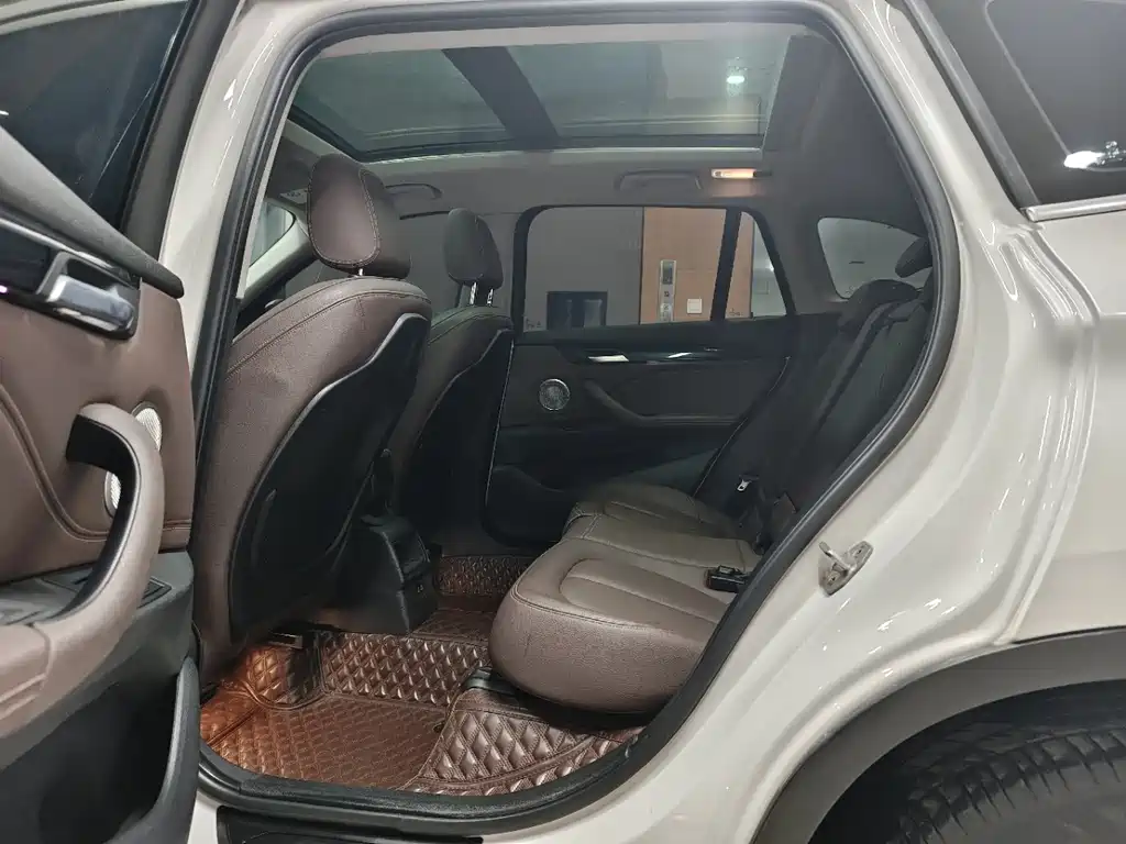 BMW X1 2022 — фото 16