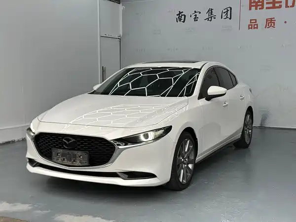 Mazda 3 Axela 2021