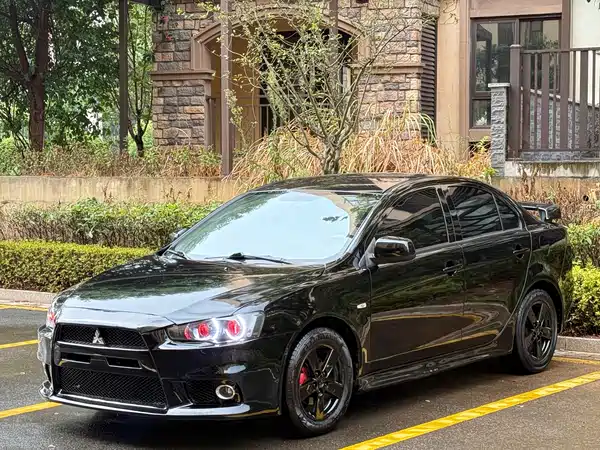 Mitsubishi Lancer EX 2011
