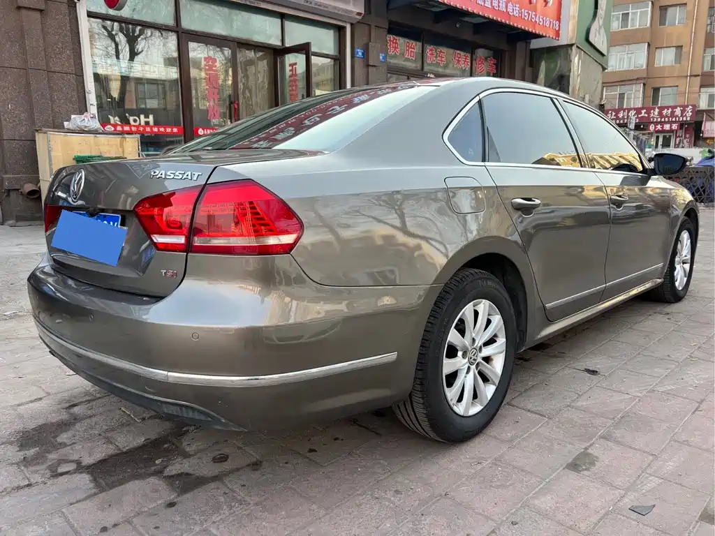 Volkswagen Passat 2011