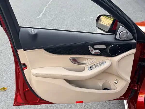 Mercedes-Benz C-Class 2017
