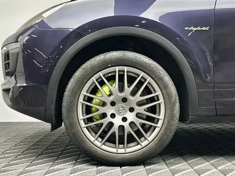 Porsche Cayenne New Energy 2018 — фото 8