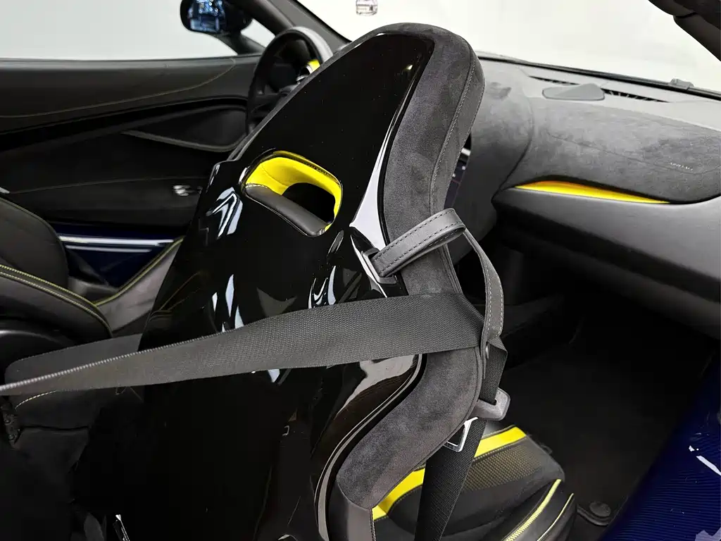 McLaren 720S 2019 — фото 19