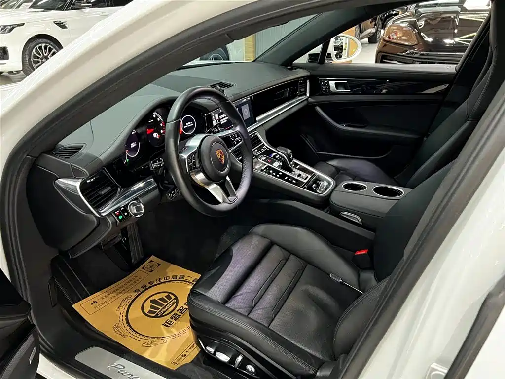 Porsche Panamera 2017 — фото 16
