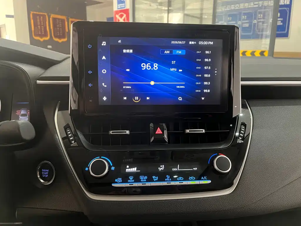 Toyota Corolla 2022 — фото 13