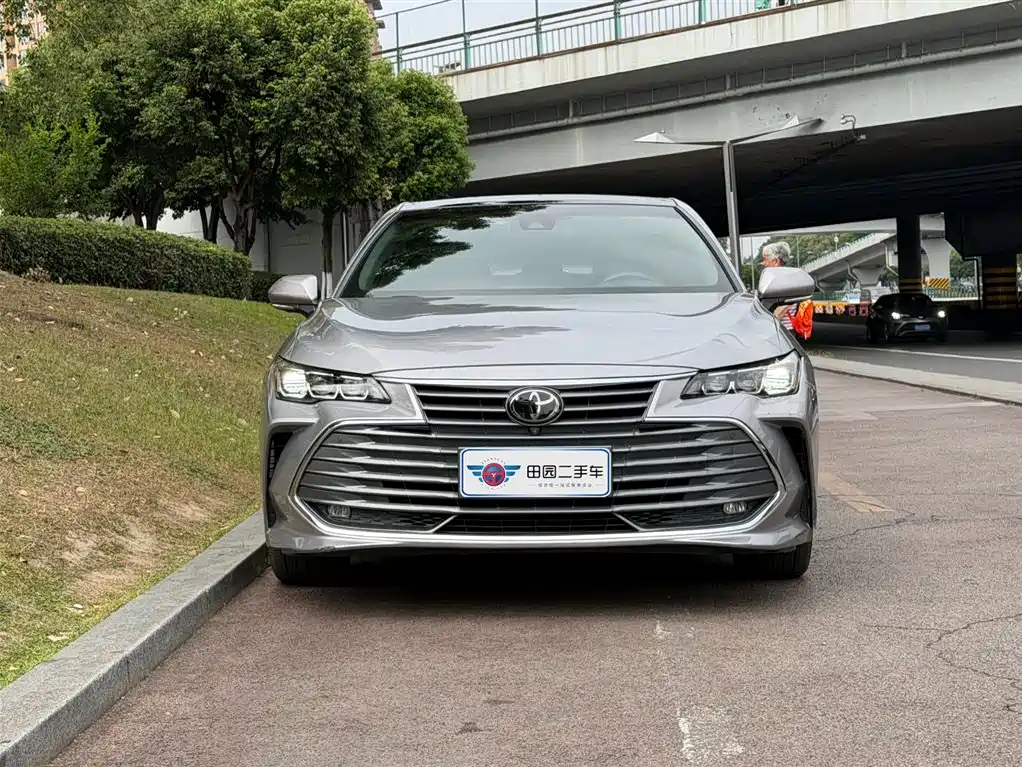 Toyota Avalon 2019 — фото 2