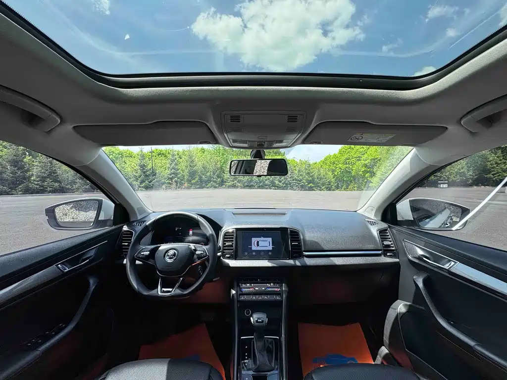 Skoda Karoq 2023 — фото 17