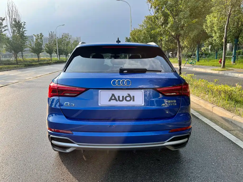 Audi Q3 2019 — фото 6