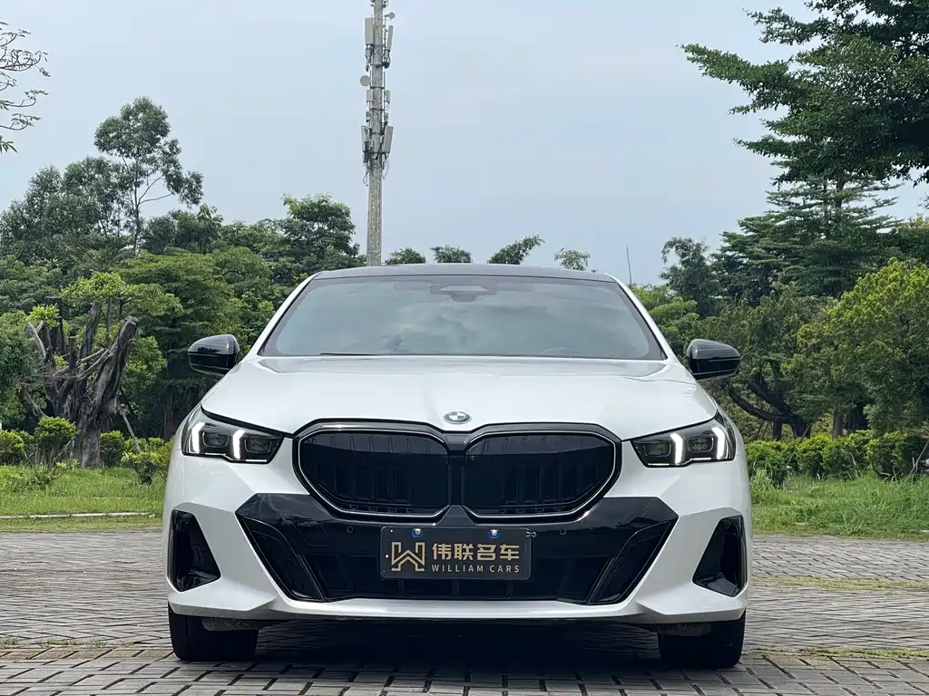 BMW 5 Series 2026