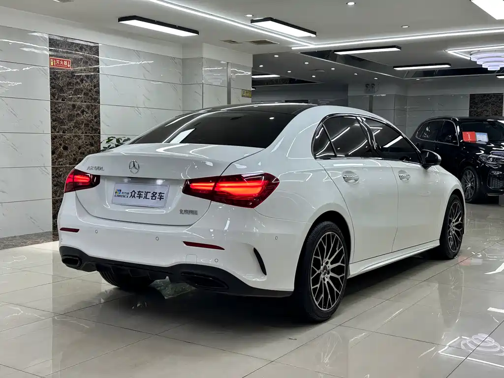 Mercedes-Benz A-Class 2024 — фото 4
