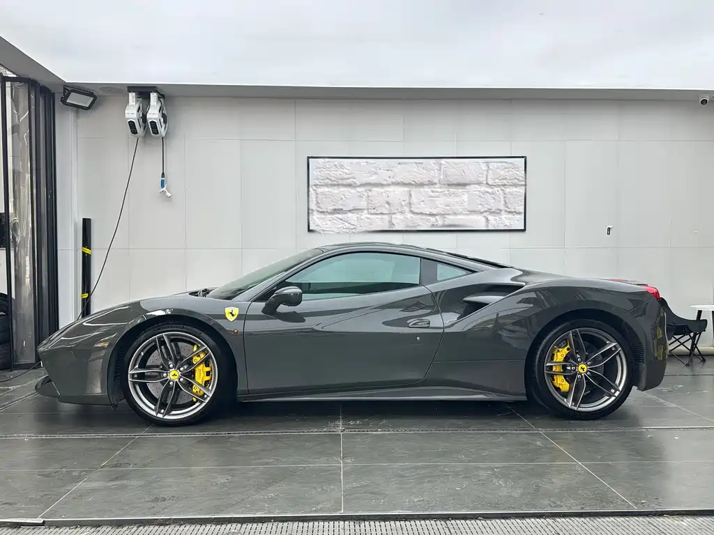 Ferrari 488 2019 — фото 2